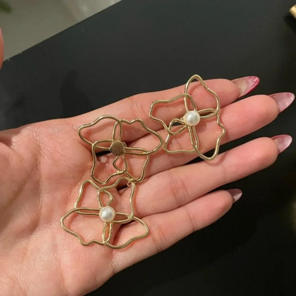 ♥ Flower Asymmetrical Earrings♥